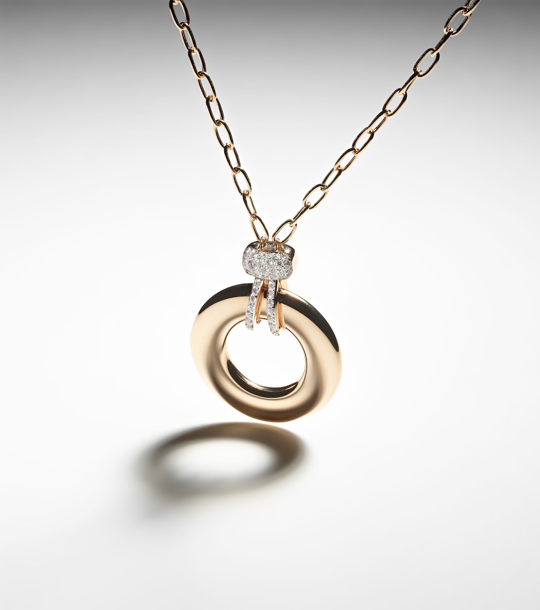 Iconica 18kt rose gold pendant necklace with diamonds | Pomellato