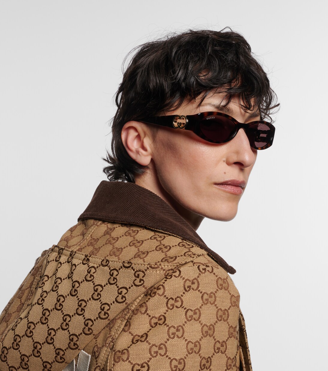 Interlocking G oval sunglasses | Gucci