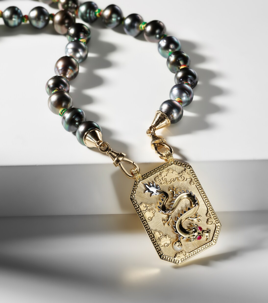 Collana Dragon in oro giallo 18kt con perle e rubini | Marie Lichtenberg