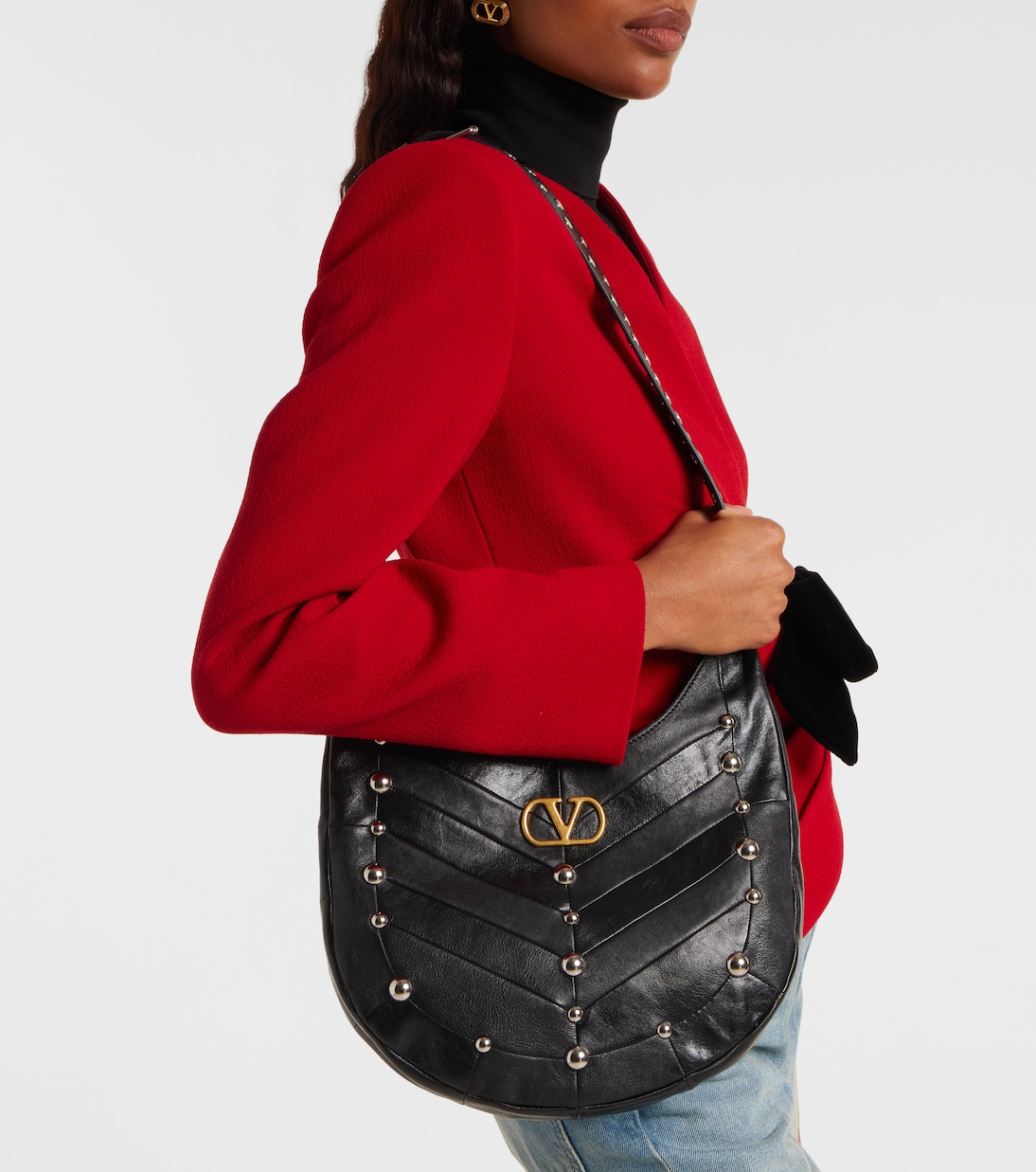 Medium studded leather shoulder bag | Valentino Garavani