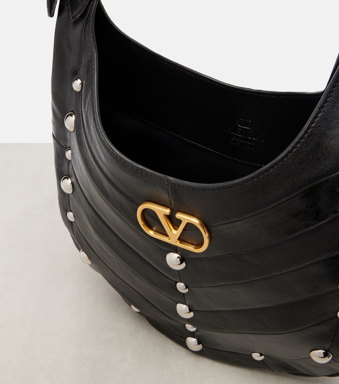 Medium studded leather shoulder bag | Valentino Garavani