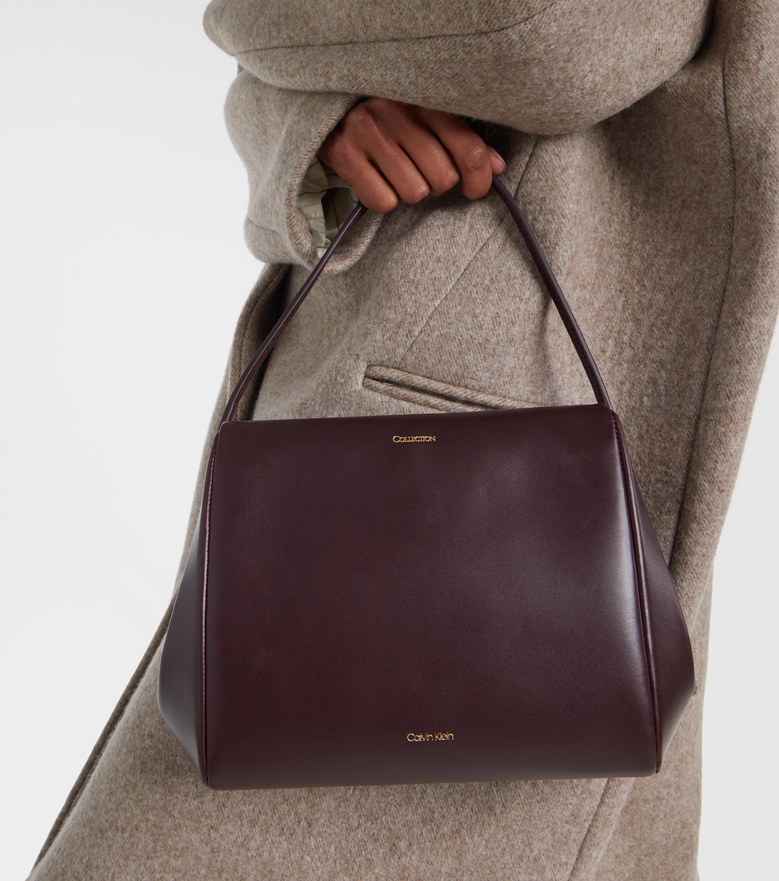 Tina Medium leather shoulder bag | Calvin Klein Collection