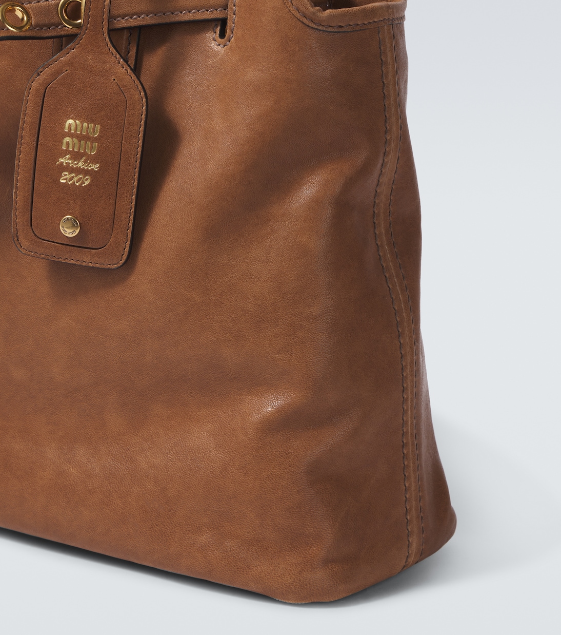 Aventure leather tote bag | Miu Miu