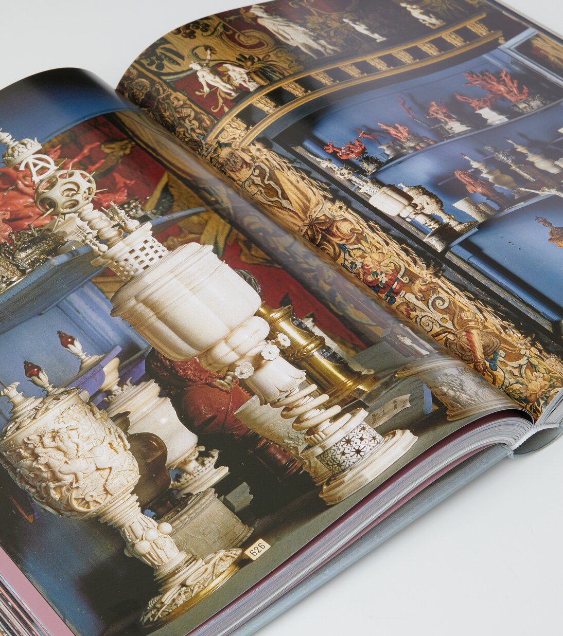 Coffee Table Book Listri: Cabinet of Curiosities | Taschen