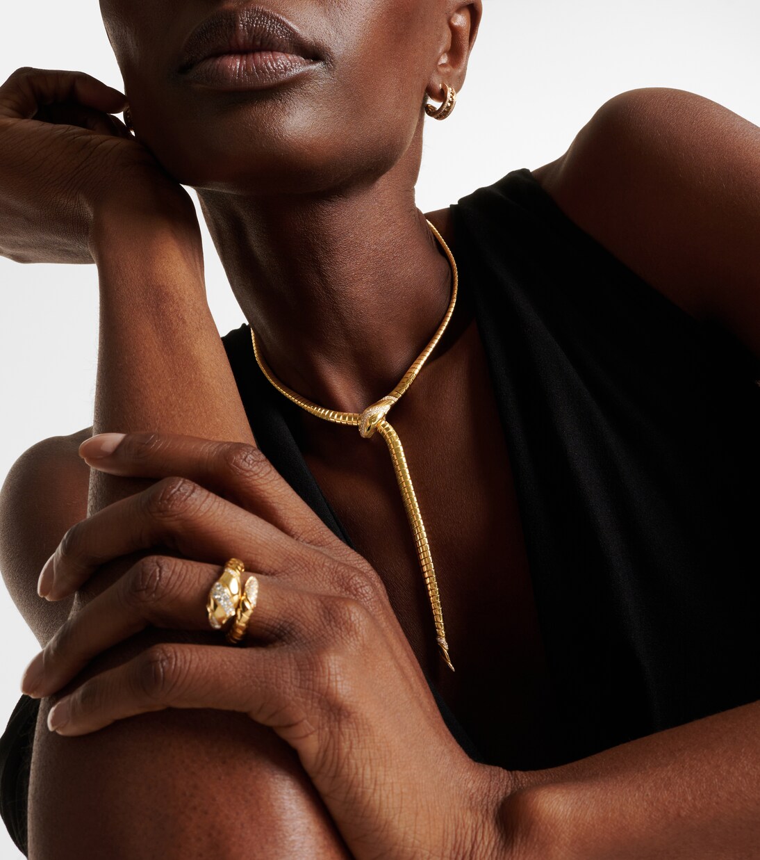 Serpenti Tubogas 18kt gold necklace with diamonds and onyx  | Bvlgari