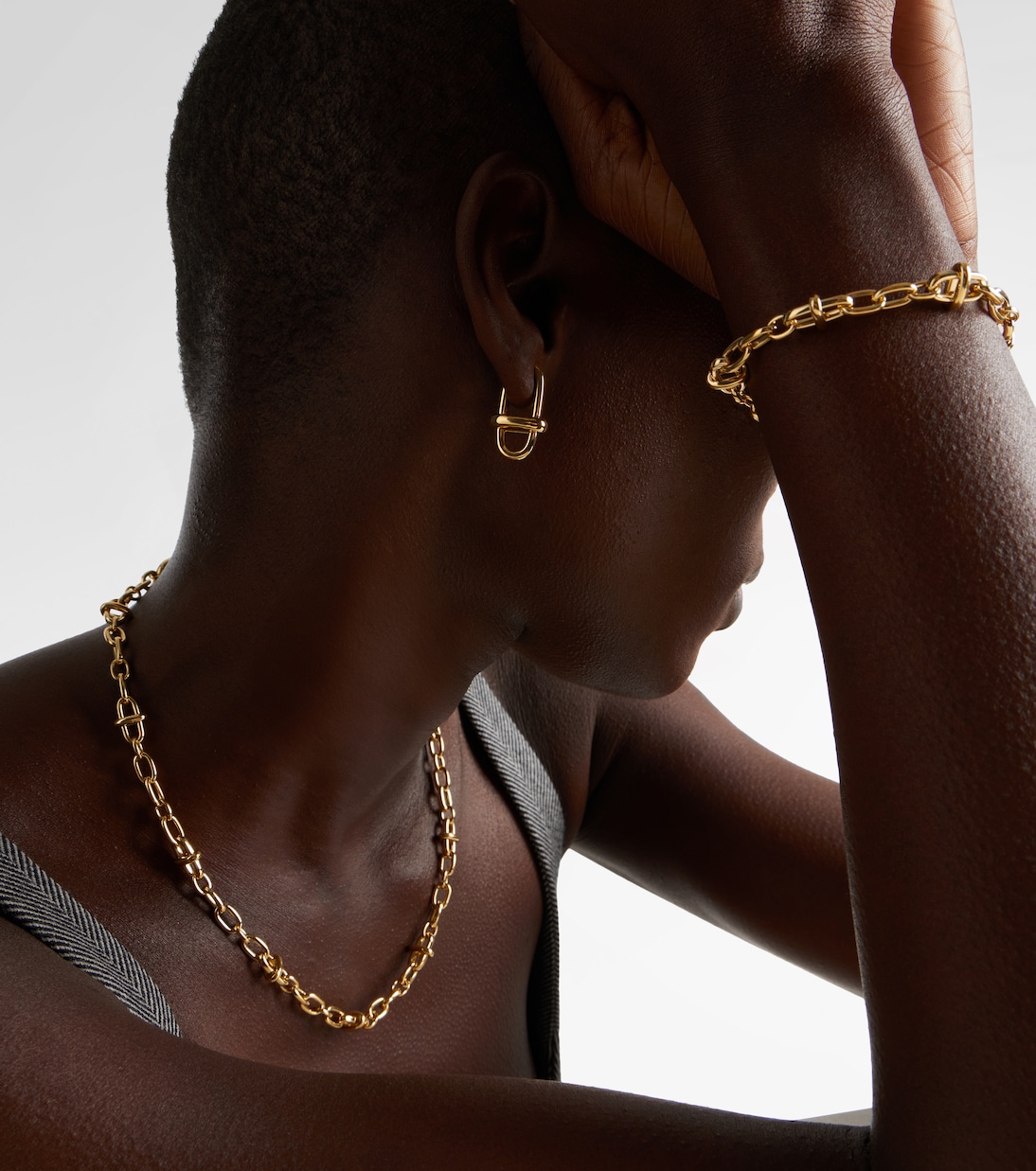 Iconica 18kt gold earrings | Pomellato