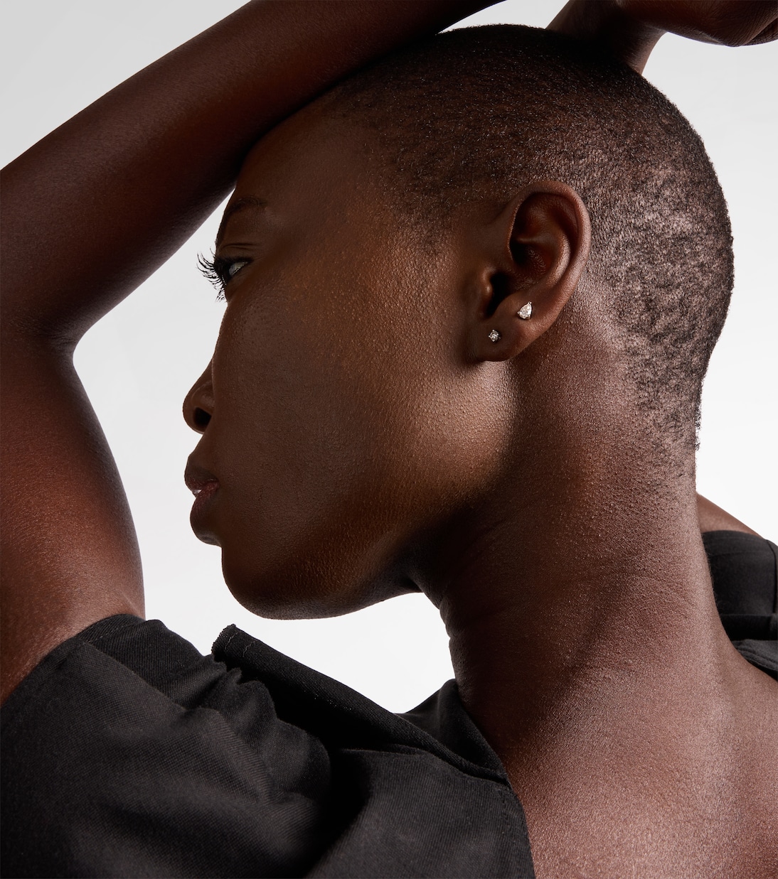 18kt white gold single earring with diamonds | Anita Ko