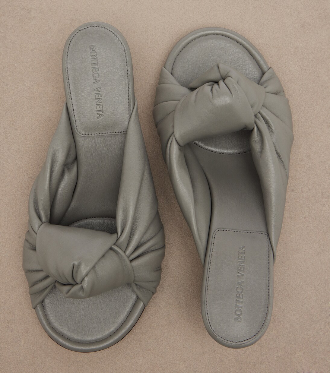 Pantoletten Cherry Knot aus Leder | Bottega Veneta