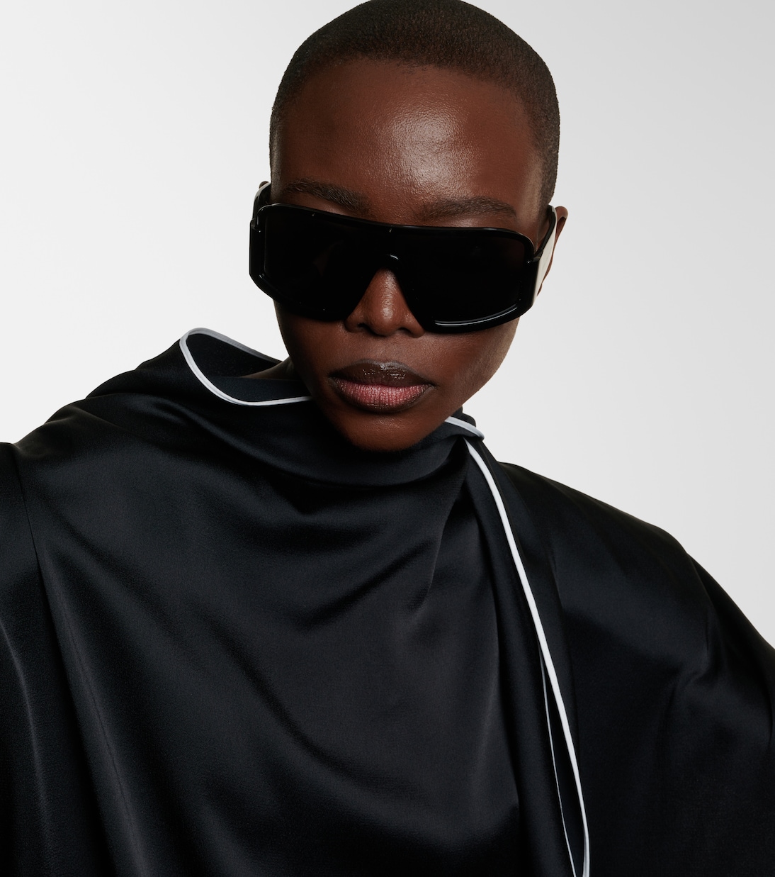 Logo flat-top sunglasses | Stella McCartney