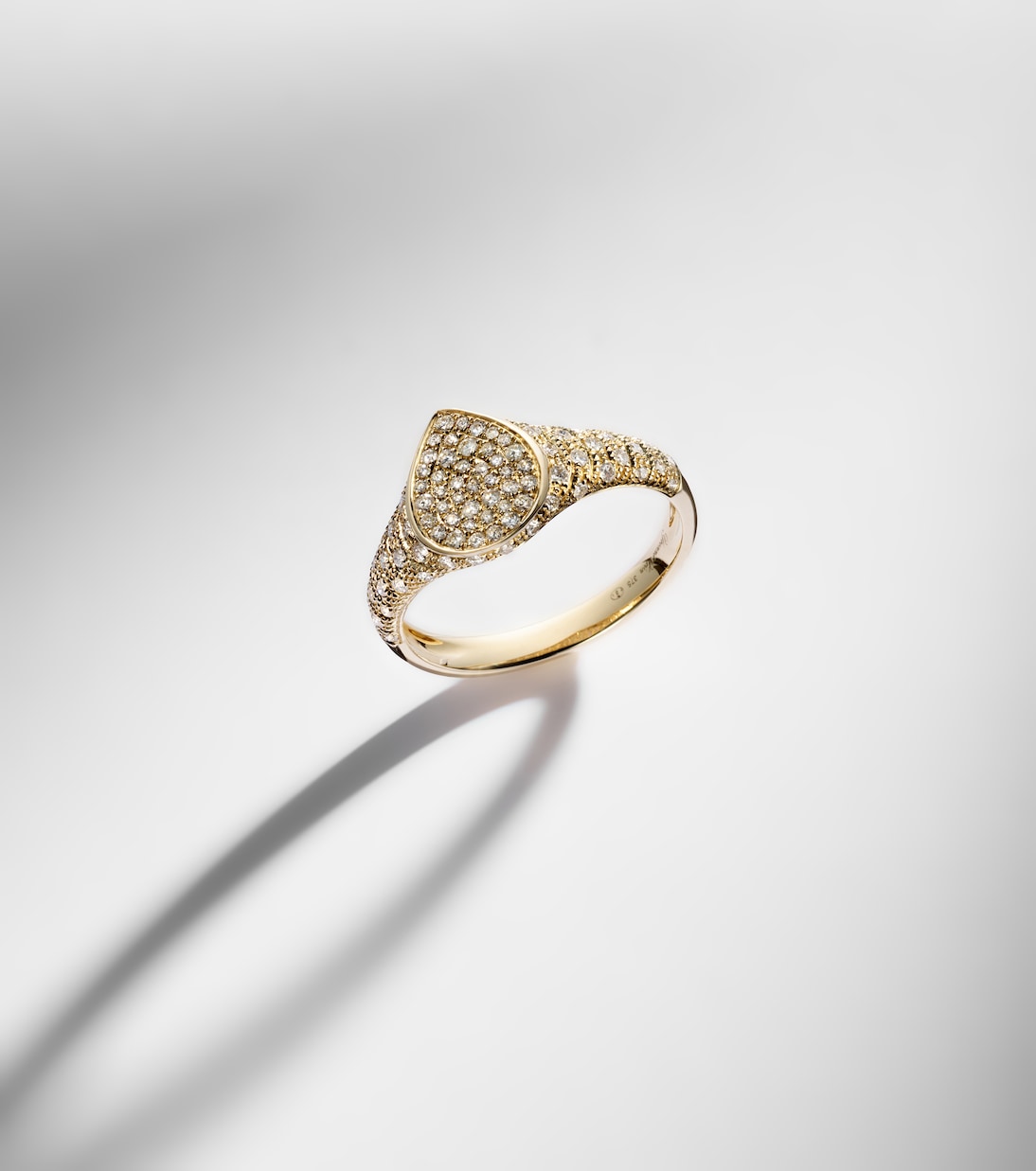 Mini 9kt gold ring with diamonds | Yvonne Léon