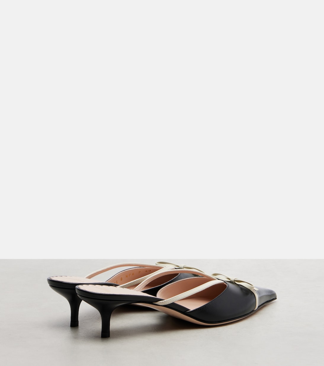 VLogo leather pumps | Valentino Garavani