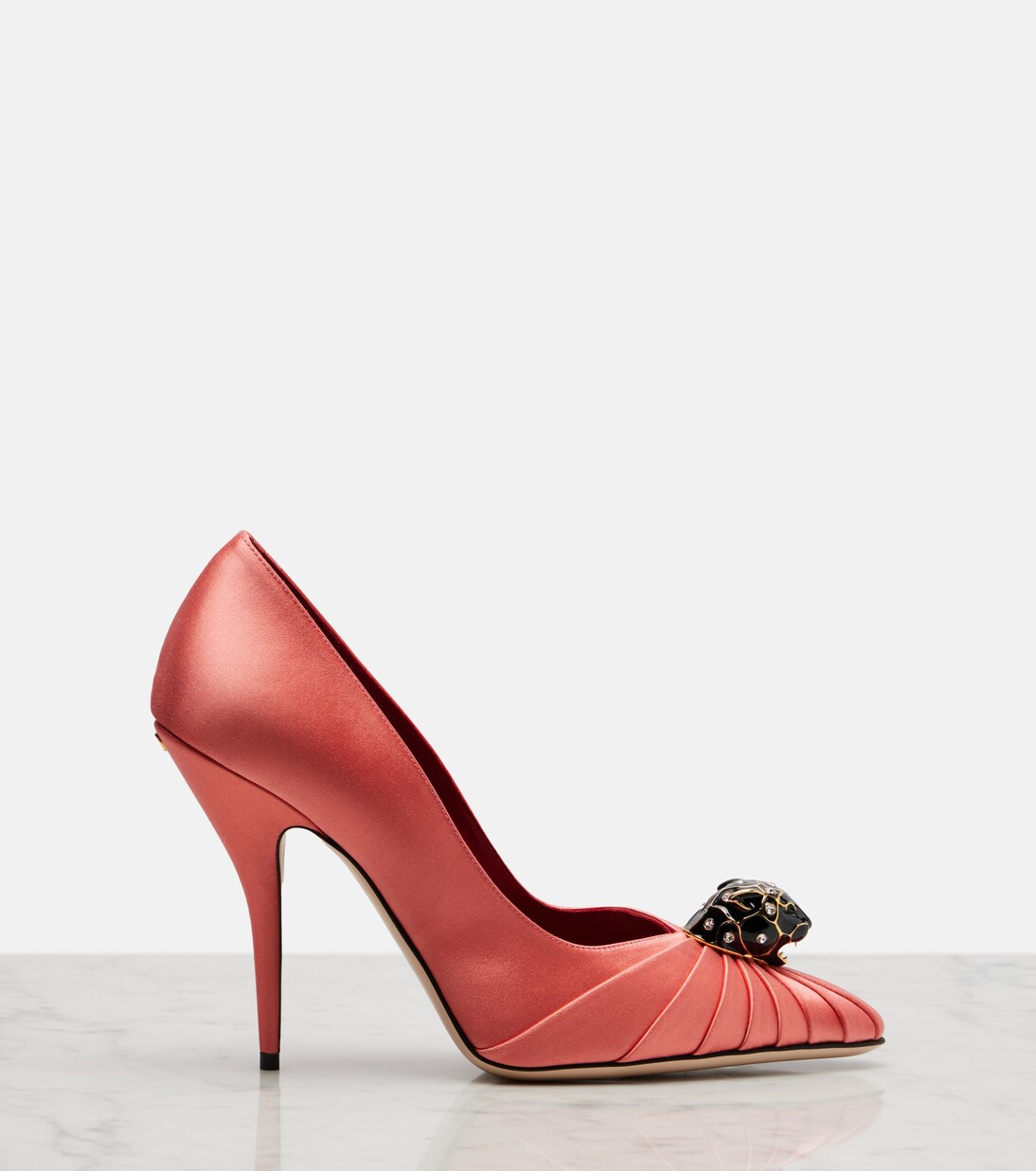 Verzierte Pumps Pas De Chat 105 aus Satin | Valentino Garavani