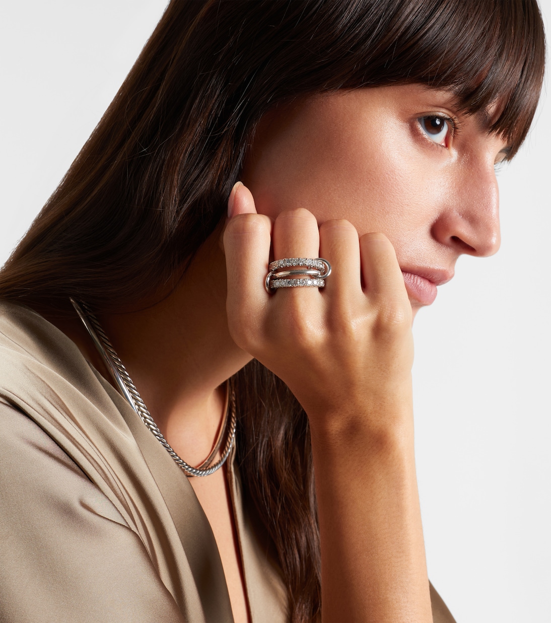 Bague Juno en or blanc 18 ct et diamants | Spinelli Kilcollin