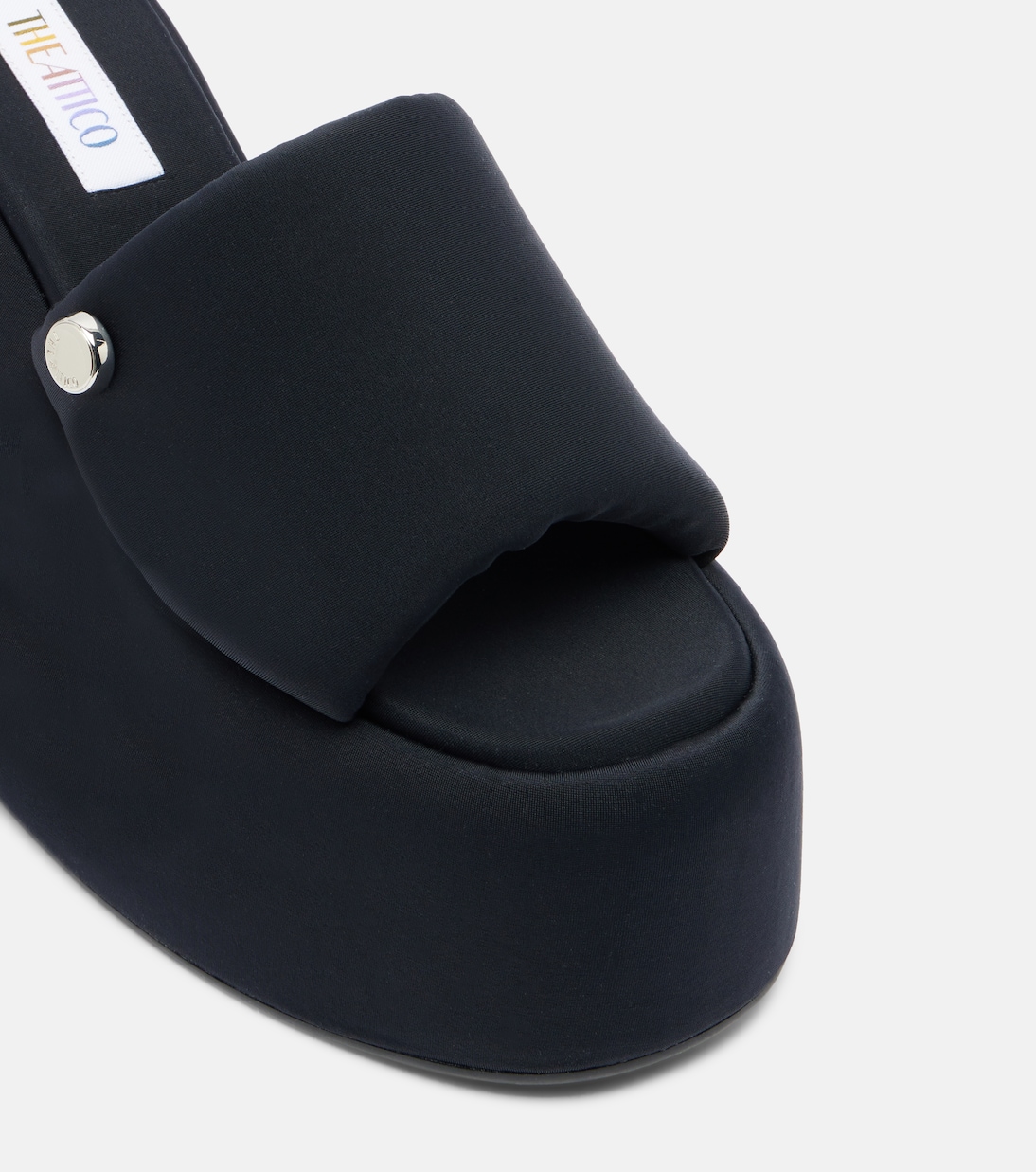 Mochi platform slides | The Attico