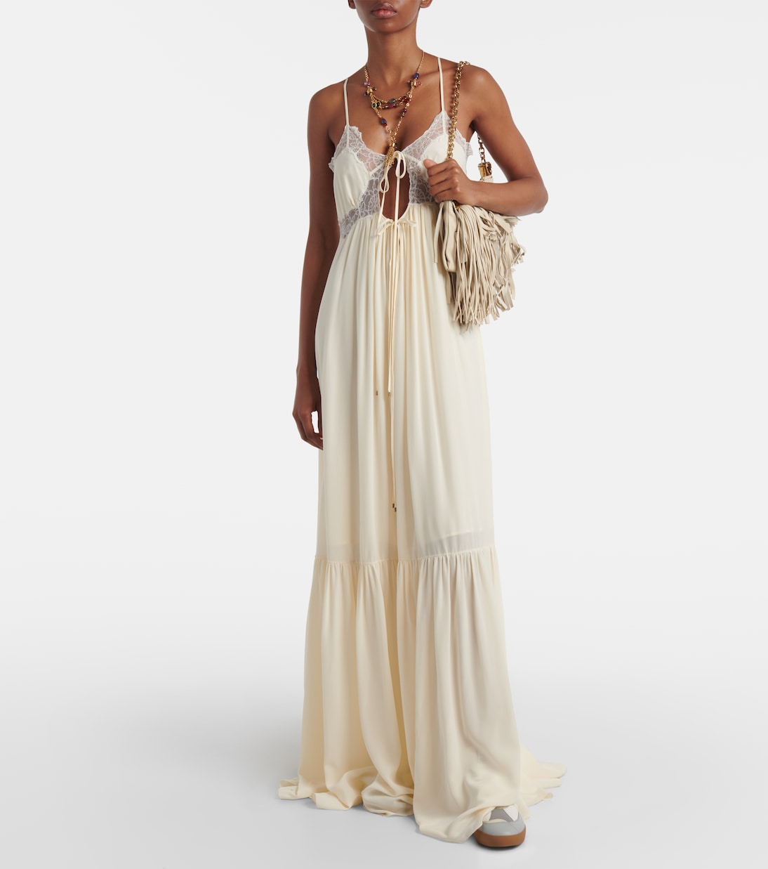 Abito lungo in crêpe de chine di seta con pizzo | Chloé