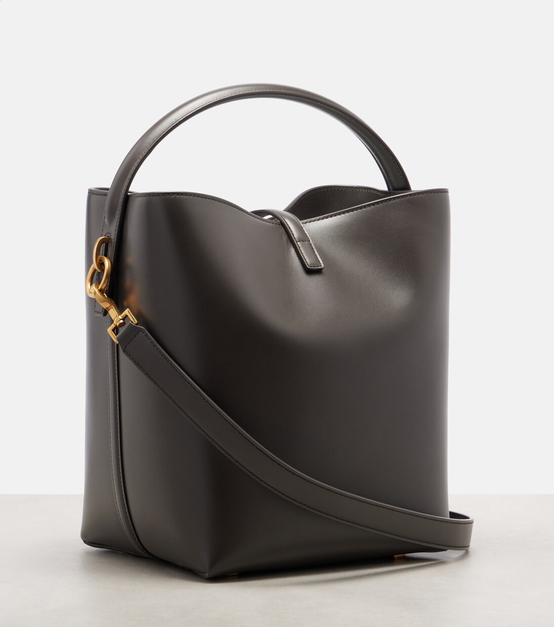 Le 37 Cassandre leather bucket bag | Saint Laurent