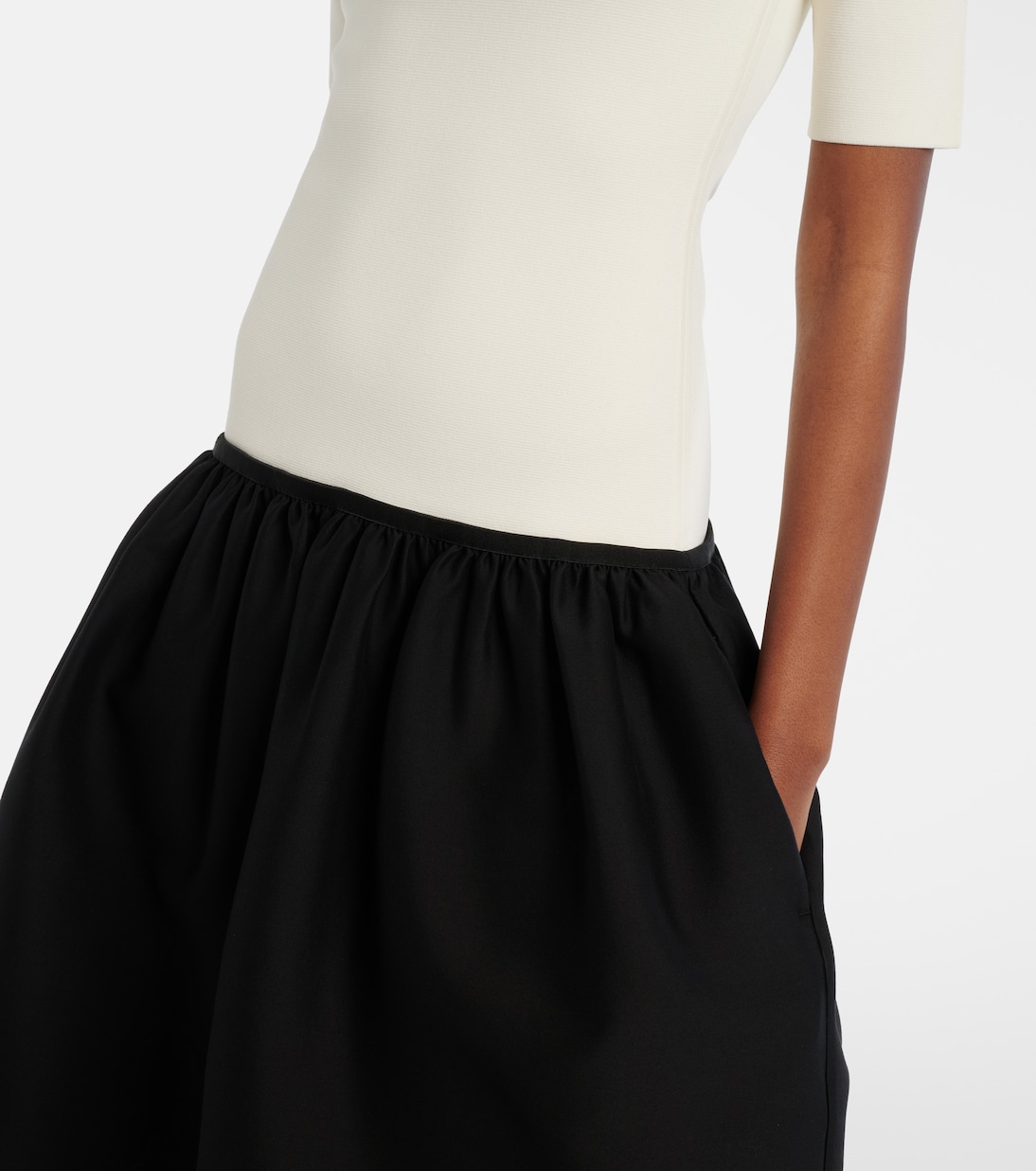 Midikleid aus Wolle und Seide | Toteme