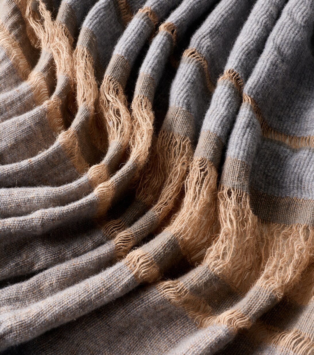 Xoroi striped jute and wool-blend throw | The House of Lyria