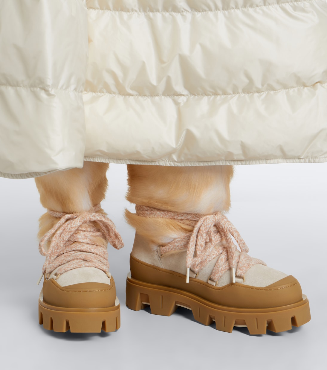 사진 6개 중 3번째