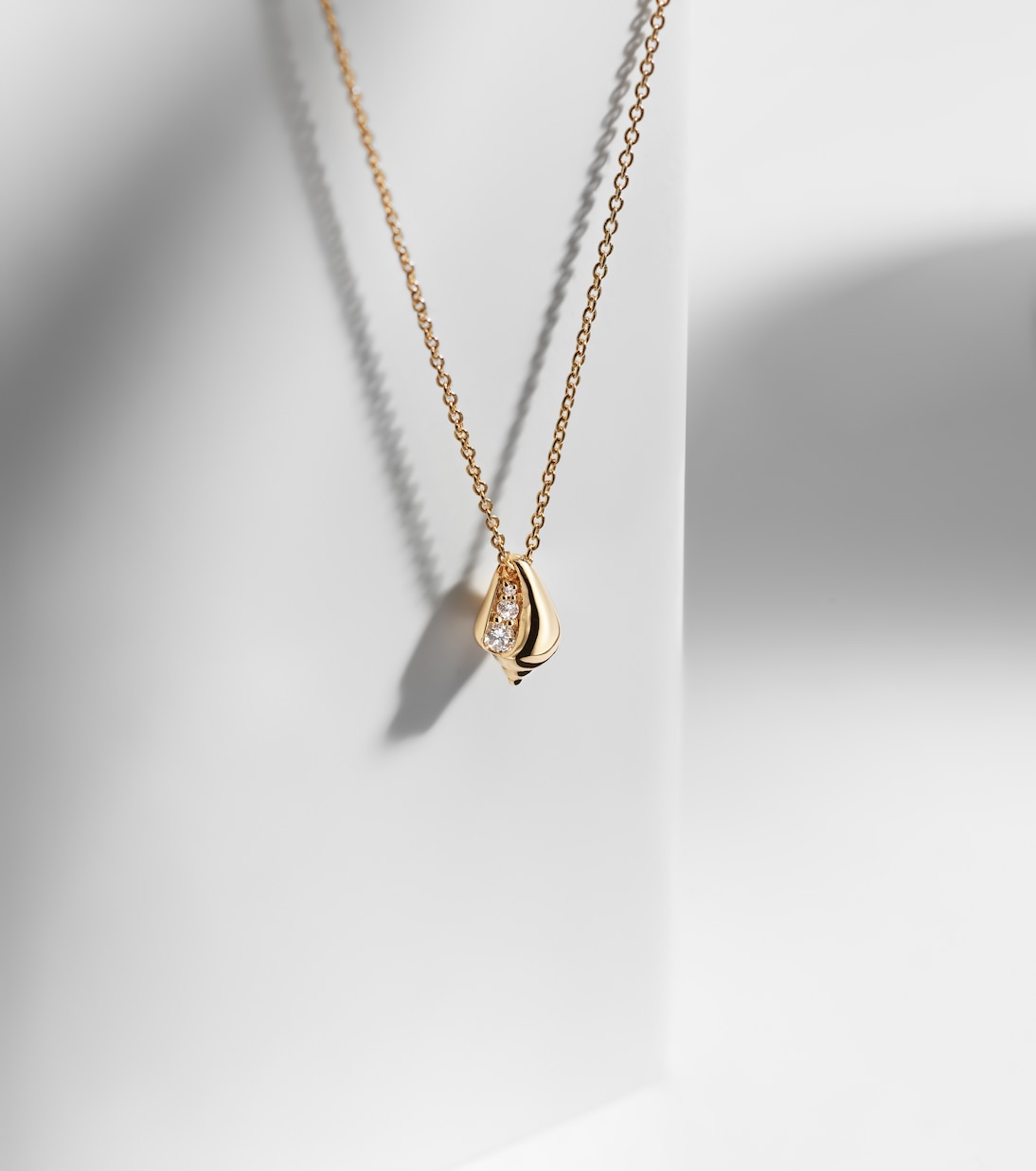 Conque D'or Diamant 18kt yellow gold necklace with diamond | Sophie Bille Brahe