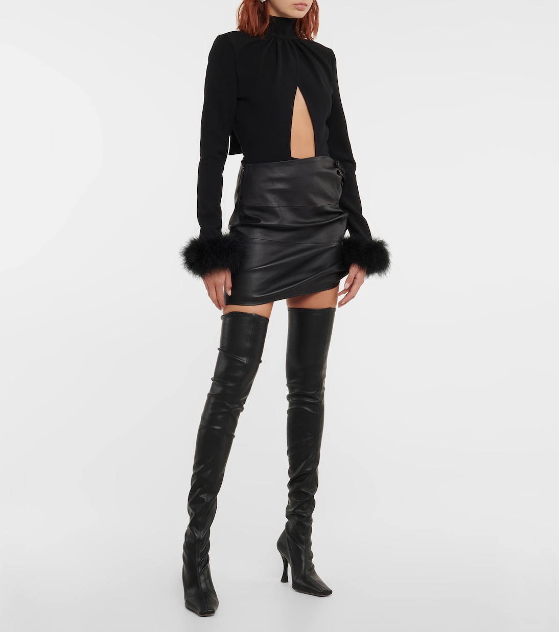 Body mit Cut-out und Federn | Magda Butrym