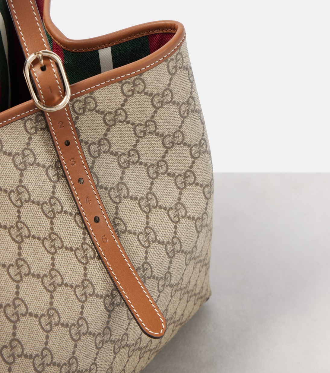 Tote Bag GG Emblem Large | Gucci