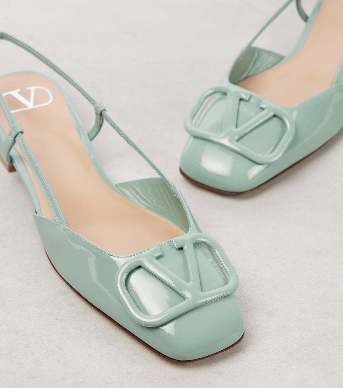 Slingback-Ballerinas VLogo Signature aus Lackleder | Valentino Garavani