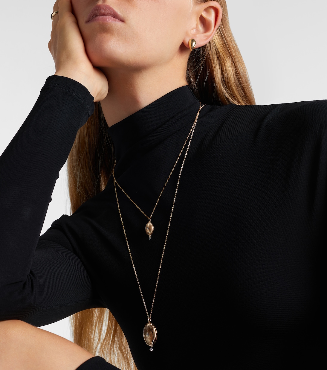 9kt gold locket necklace with diamonds | Persée