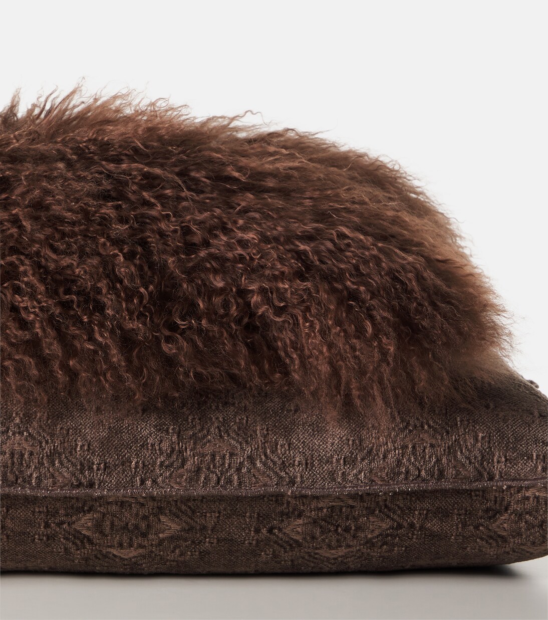 Shearling and linen cushion | Maison de Vacances