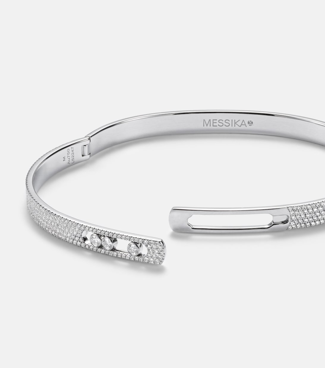 Move Noa 18kt white gold bangle with diamonds | Messika