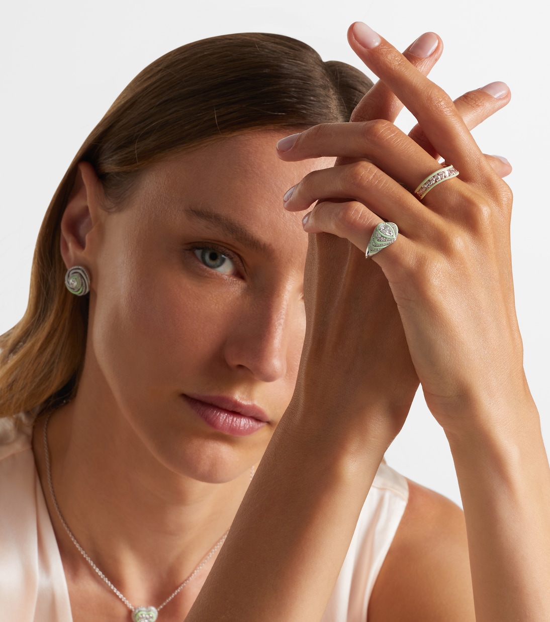 Bague Striped Pear en or blanc 18 ct, émail et diamants  | Kamyen