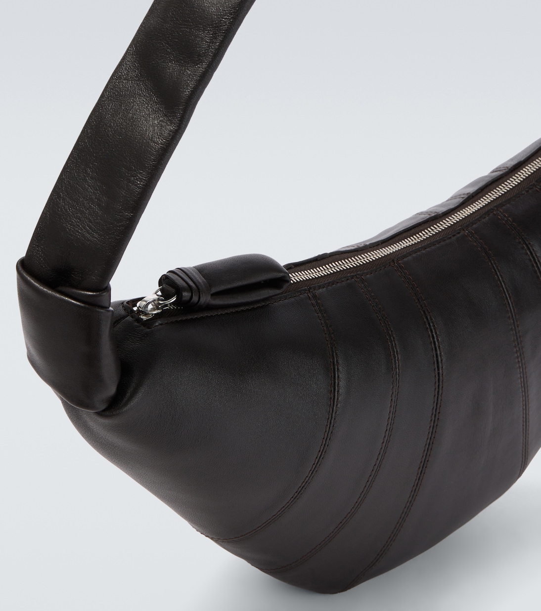 Croissant Medium leather shoulder bag | Lemaire