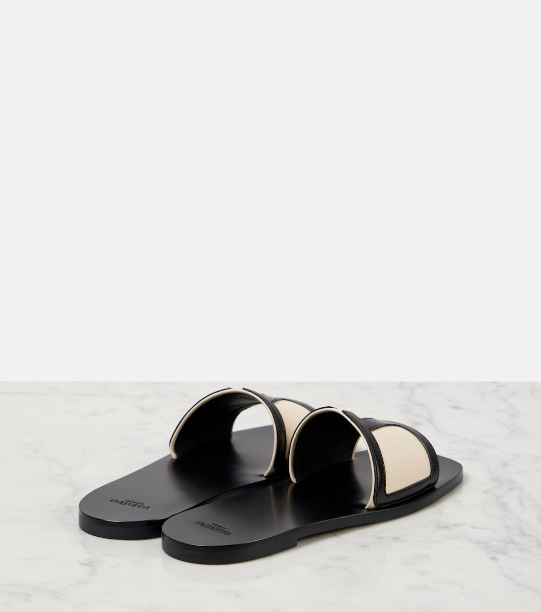 Viva Superstar leather slides | Valentino Garavani