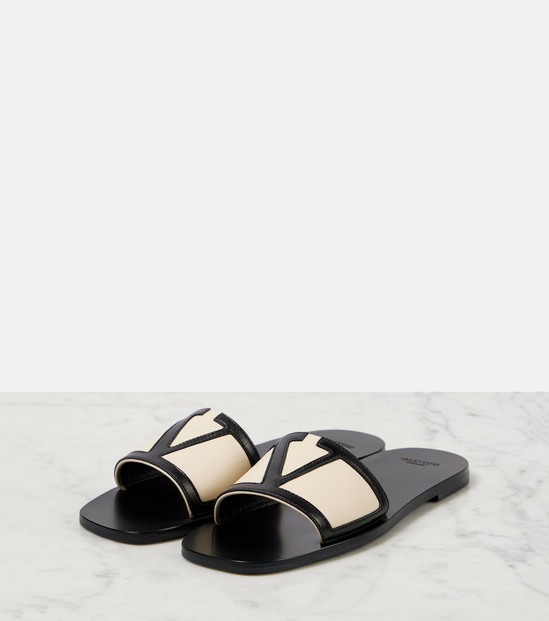Viva Superstar leather slides | Valentino Garavani