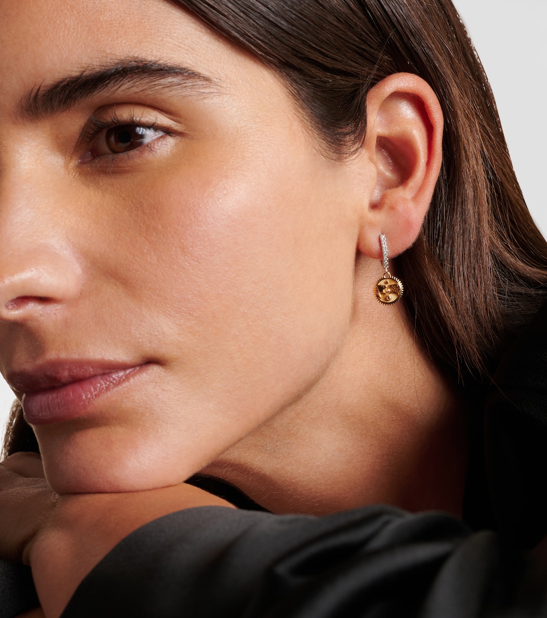 Boucle d'oreille unique Strength Mini en or 18 ct et diamants | FoundRae