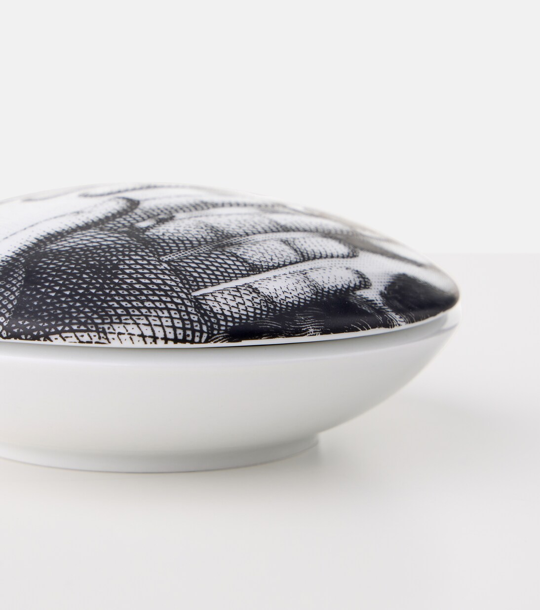 Tema e Variazioni porcelain container | Fornasetti