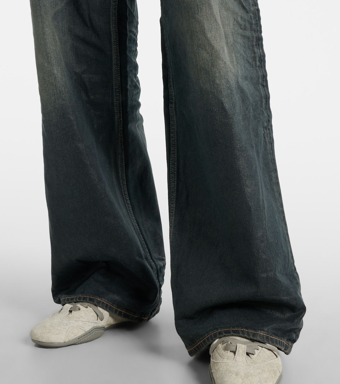 Glossy mid-rise wide-leg jeans | Acne Studios
