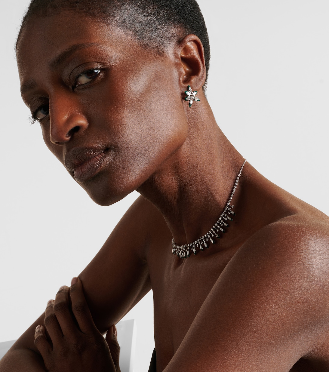 Boucles d'oreilles en or blanc 18 ct, émail et diamants | Kamyen