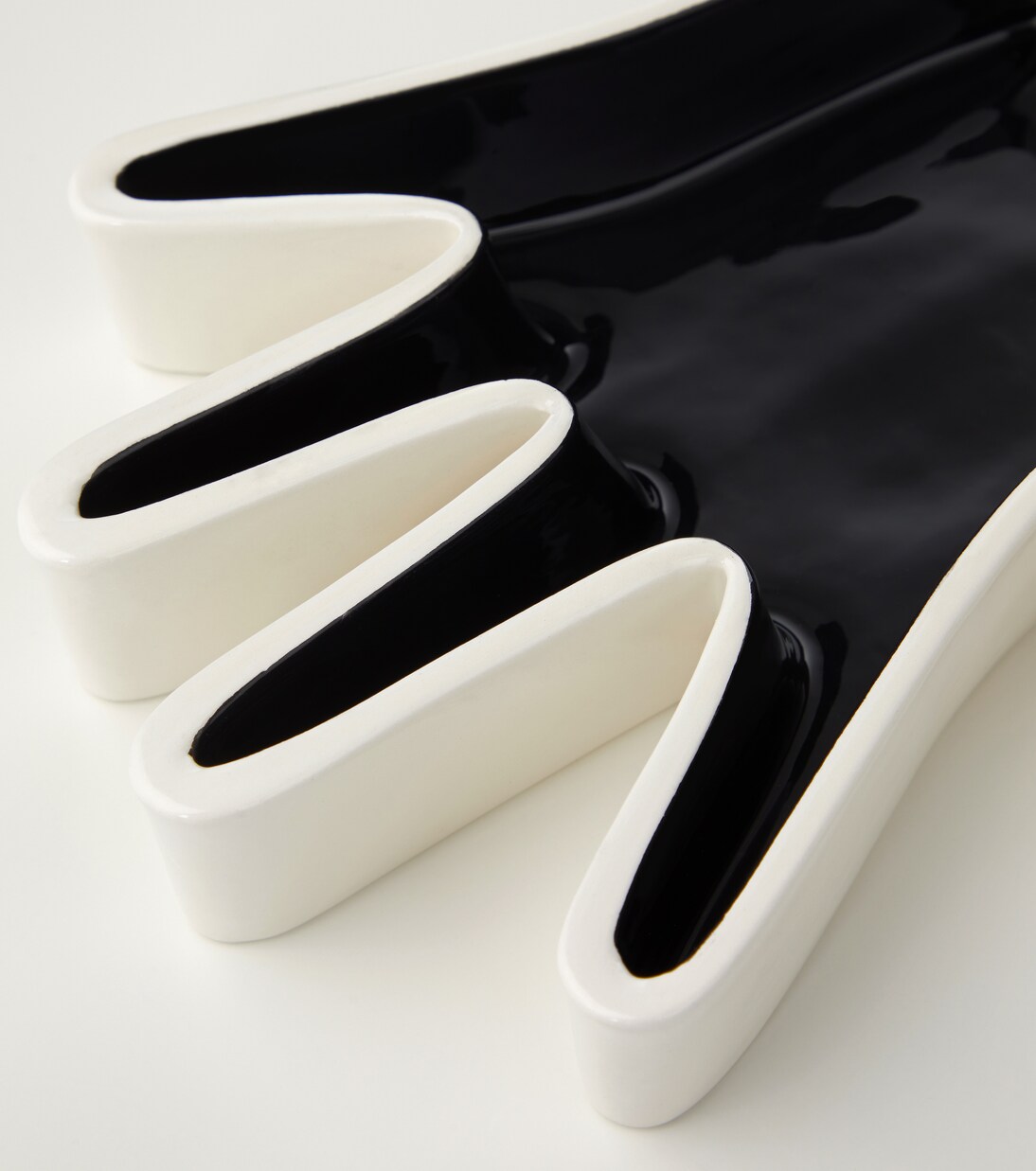 Vassoio decorativo Impronta Mano in ceramica | Cassina