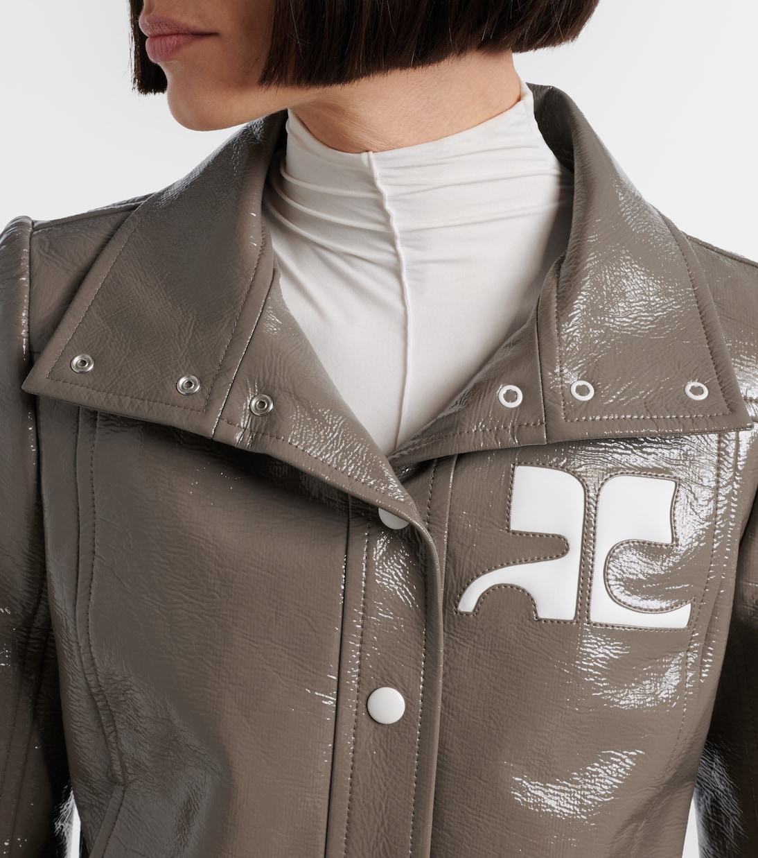 Bestickte Cropped-Jacke aus Vinyl | Courrèges