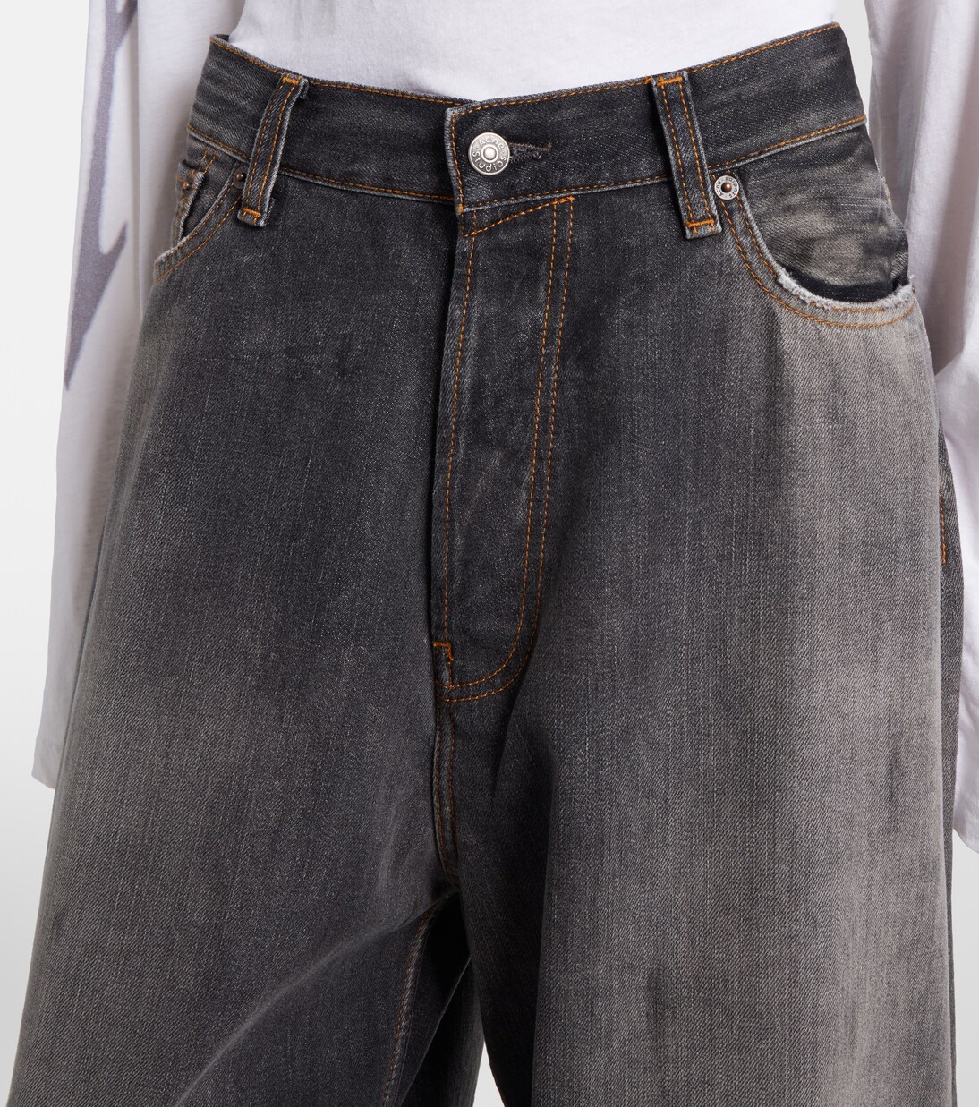 جينز بأرجل عريضة بتأثير مهترئ  2023 | Acne Studios