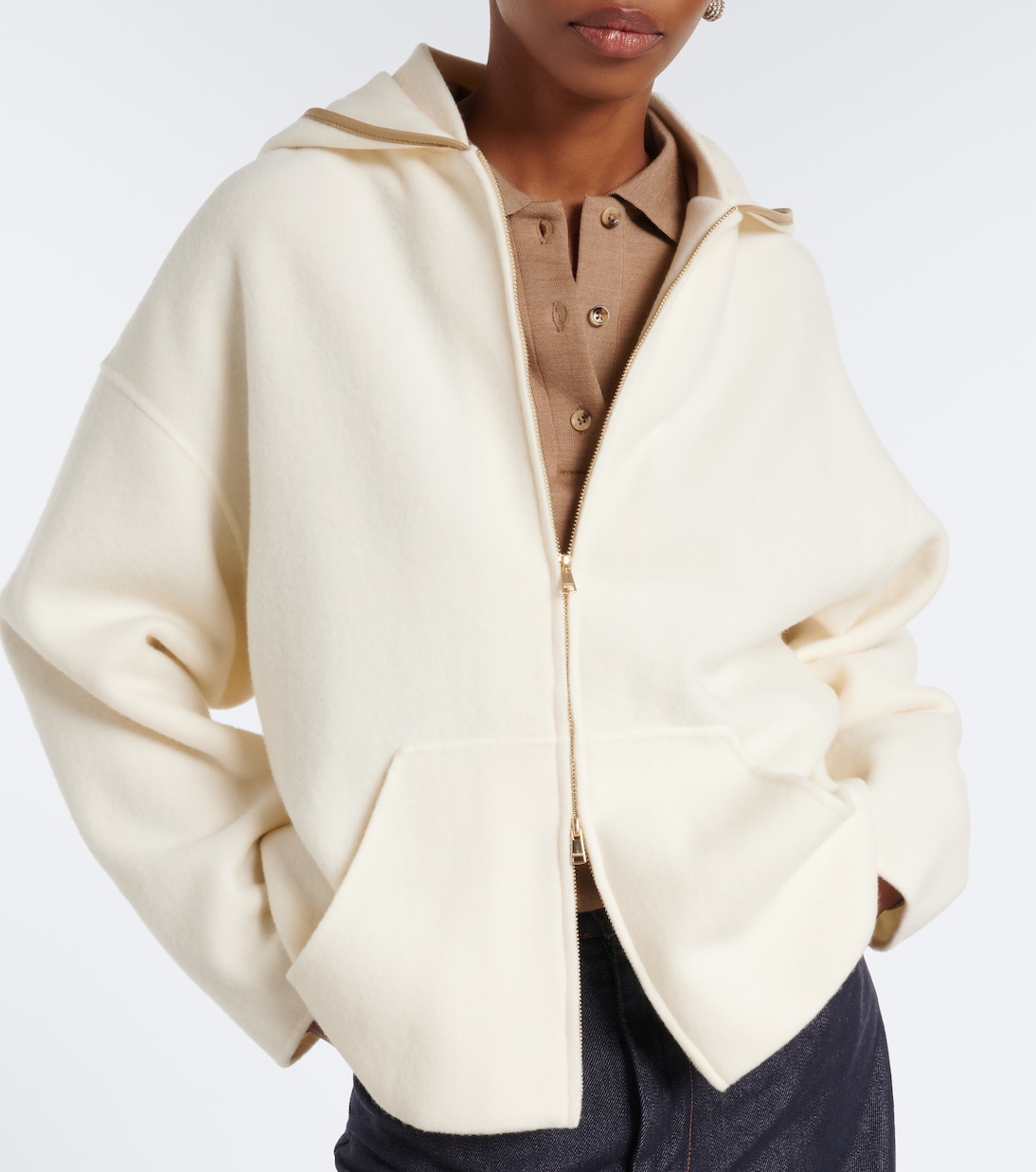 Picture 2 out of 6