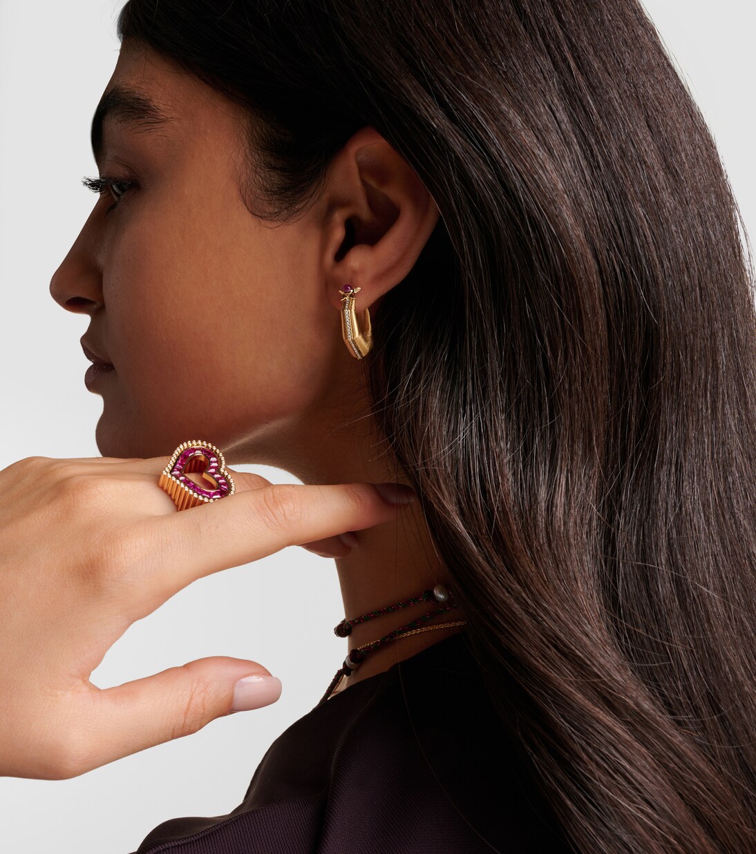 Baba Medium 18kt gold single hoop earring with diamonds and ruby | Marie Lichtenberg