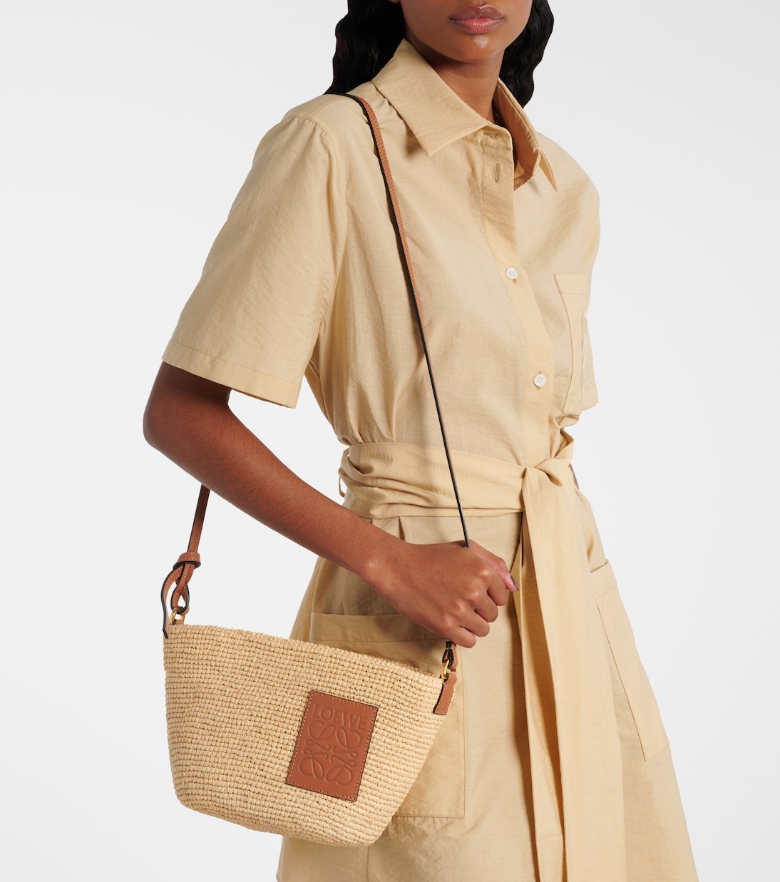 Paula’s Ibiza Slit shoulder bag | Loewe