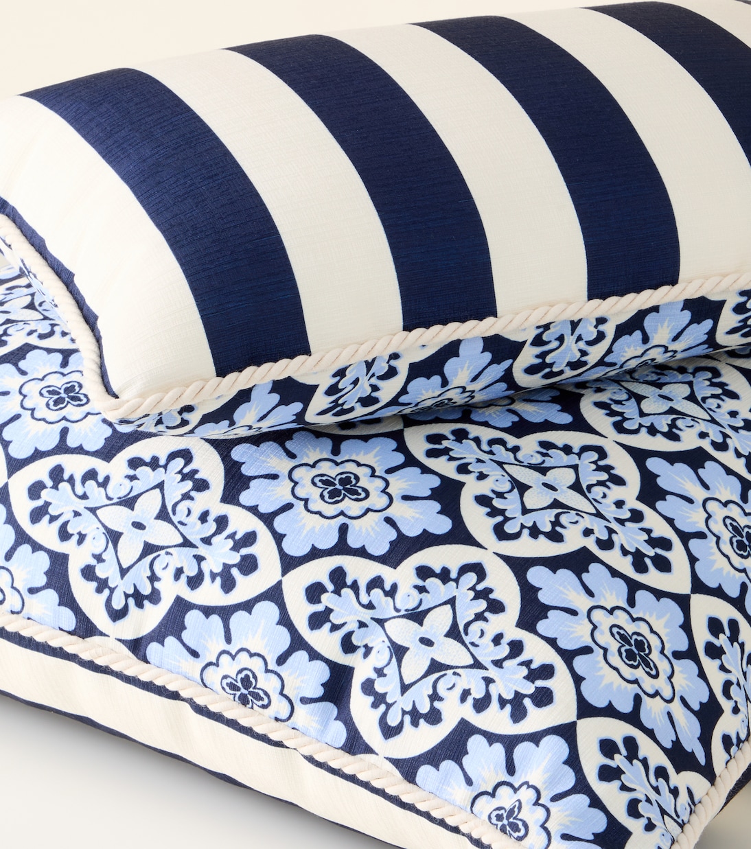 Palazzo Blue cotton cushion | La DoubleJ