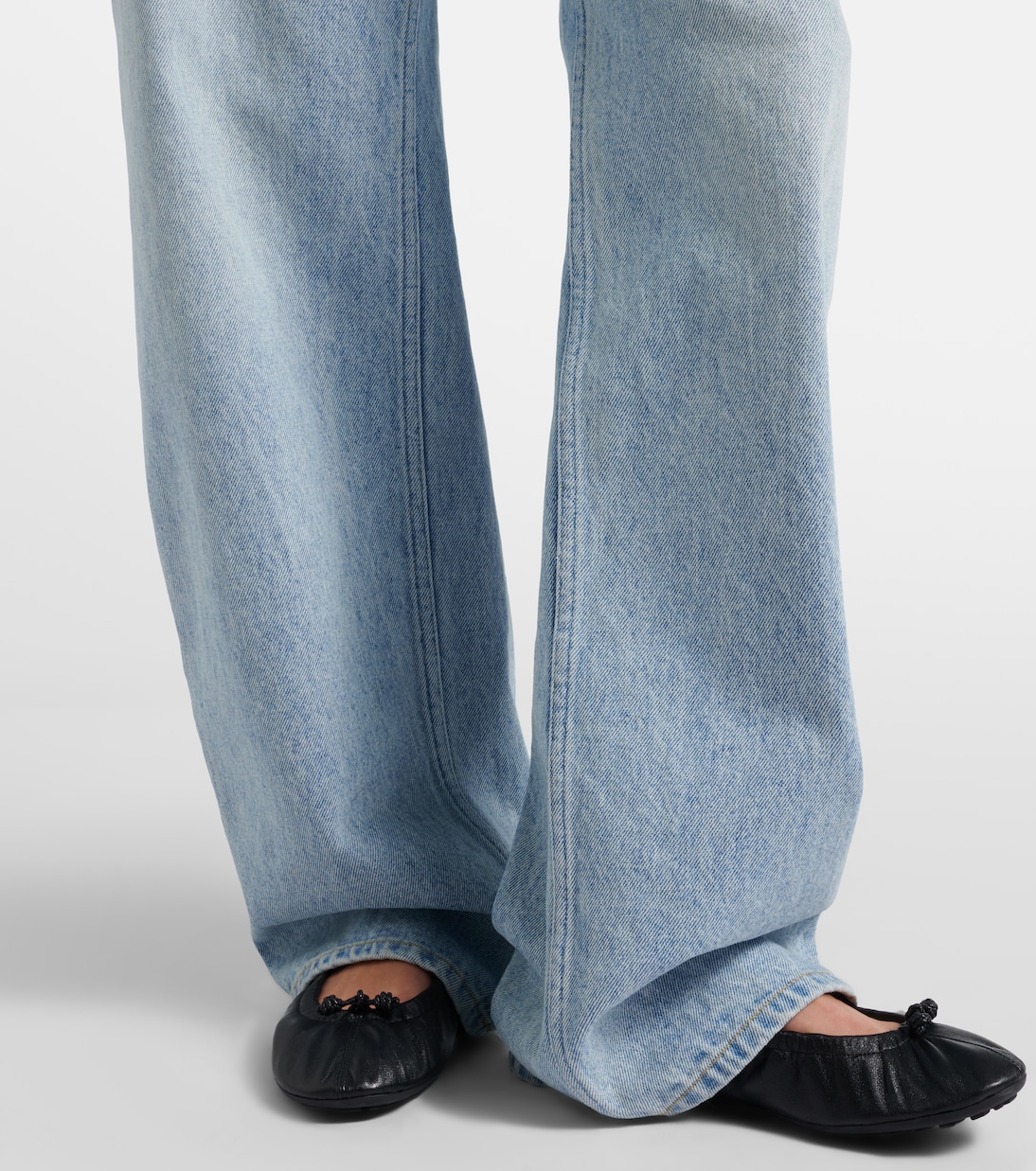 Wide-Leg Jeans Intrecciato mit Leder | Bottega Veneta