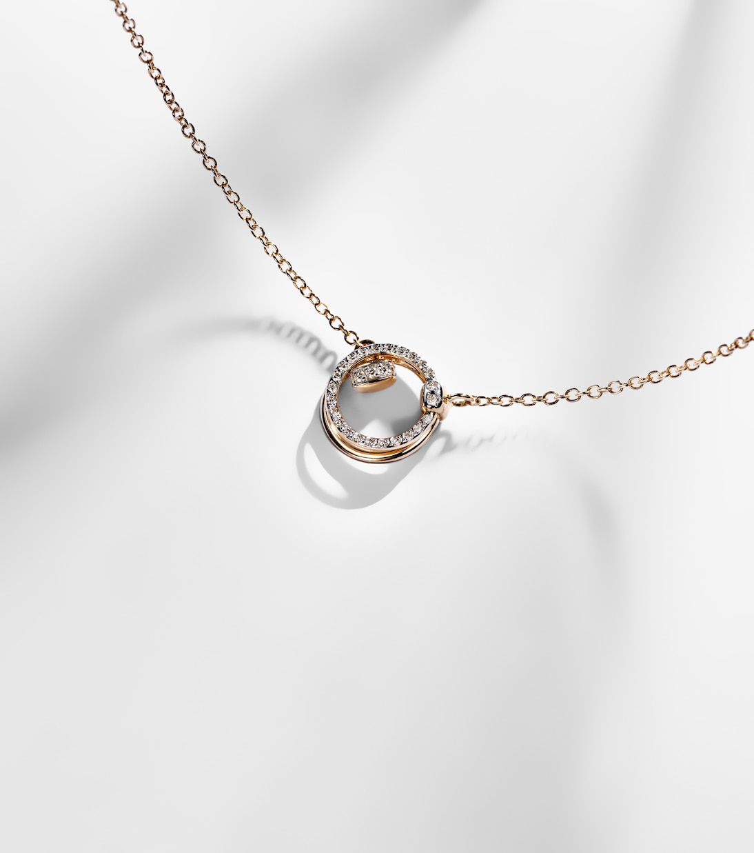 Braccia Pomellato Together in oro rosa 18kt con diamanti | Pomellato