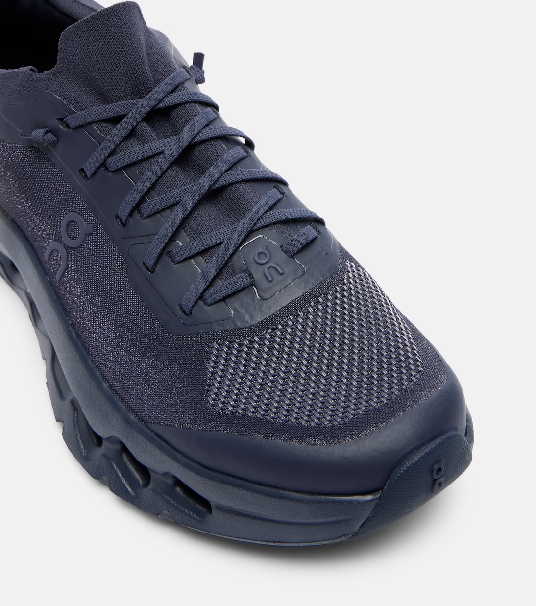 x Zendaya Cloudtilt Moon running shoes | On