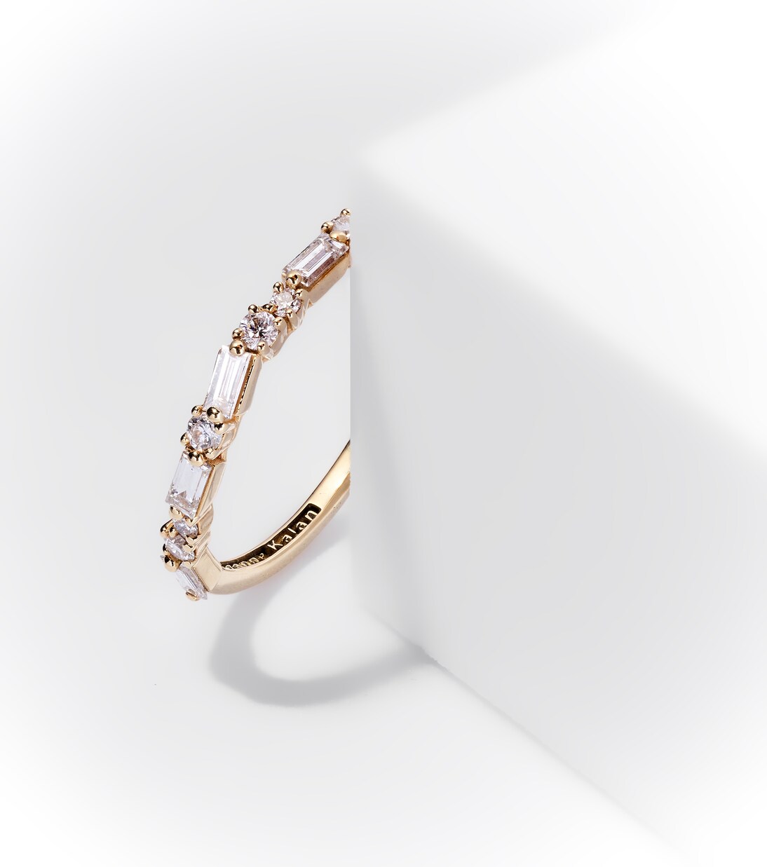 18kt yellow gold ring with diamonds | Suzanne Kalan