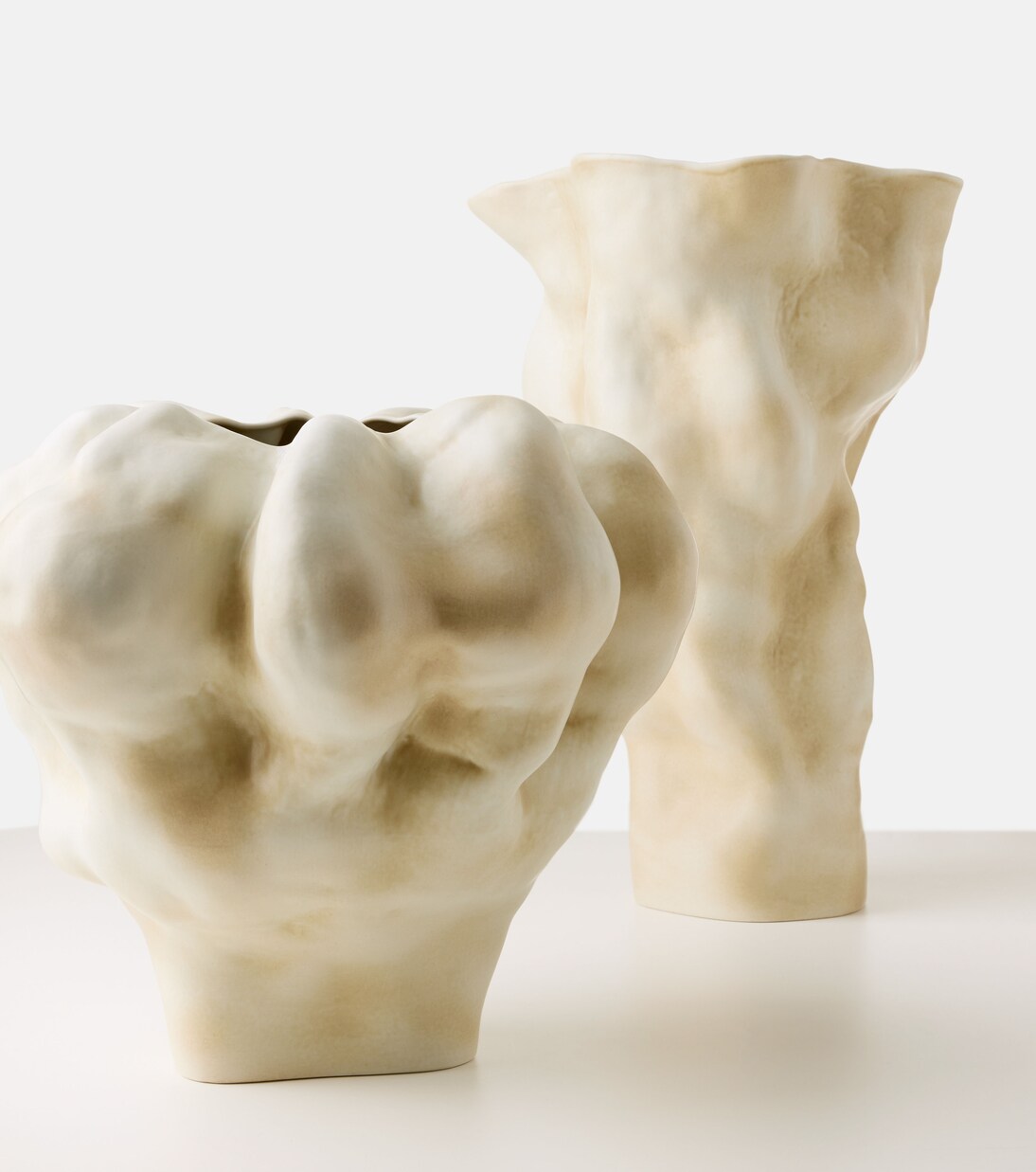 Timna Short porcelain vase | L'Objet